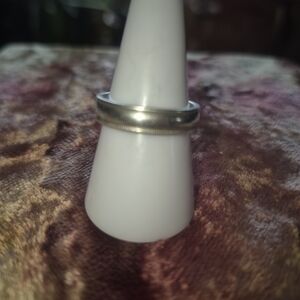 Elegant Silver Band Ring